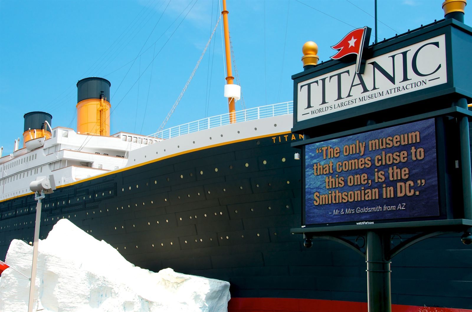 The ship-shaped Titanic Museum Attraction in Branson, with its black hull, a funnel and a large Titanic sign